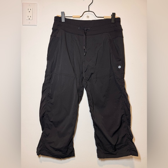 Lululemon Black Studio Crop Pants size 8 - Picture 4 of 6